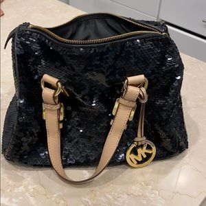 Micheal kors purse